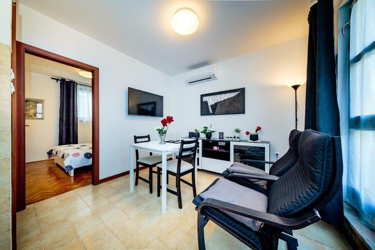Apartments C52 로비니 외부 사진